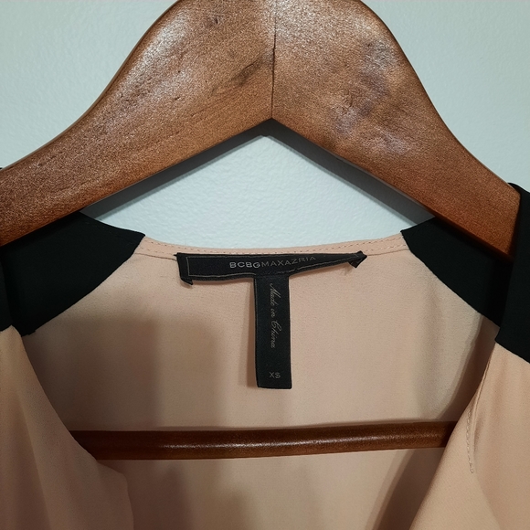 BCBGMaxazria Pink Creamish and Black Blouse - Picture 3 of 4